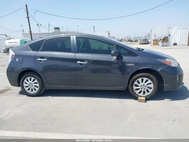 Toyota PRIUS PLUG-IN 2015 JTDKN3DP2F3073879 Image 13