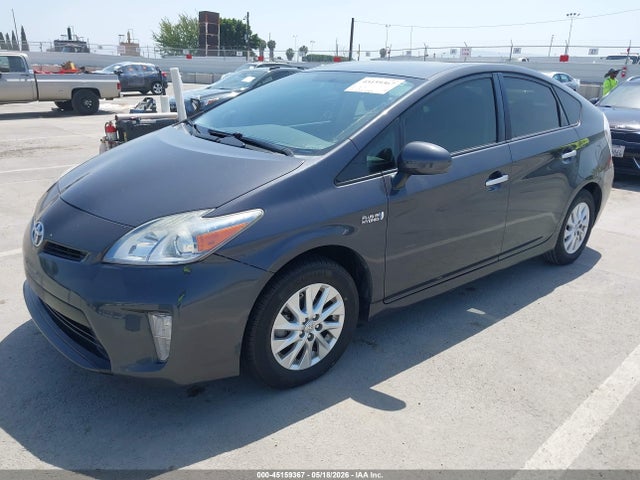 Toyota PRIUS PLUG-IN 2015 JTDKN3DP2F3073879 Image 2