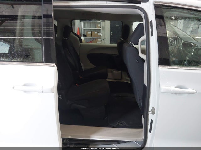 Chrysler Voyager Lx 2021 2C4RC1CG0MR568404 Image 8