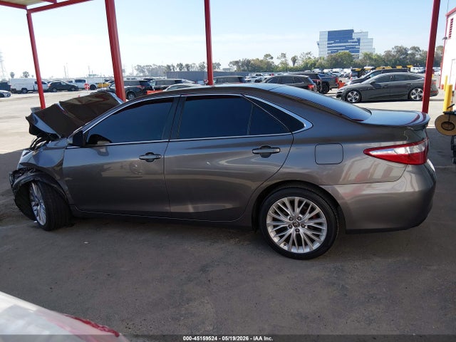 4T1BF1FK2HU643018 Toyota CAMRY SE