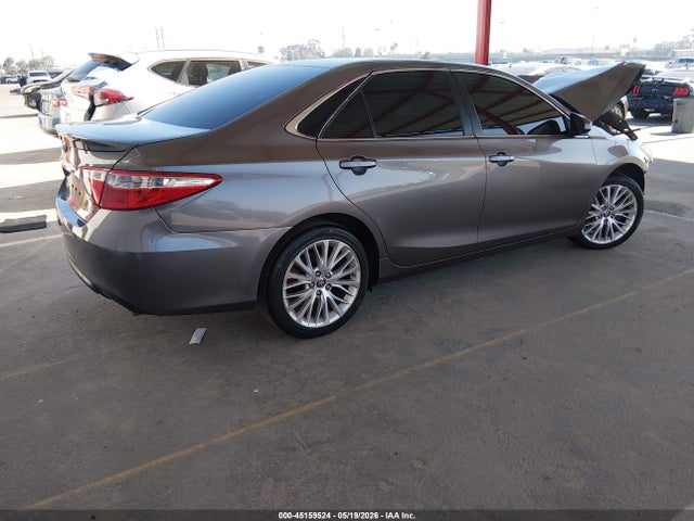 4T1BF1FK2HU643018 Toyota CAMRY SE