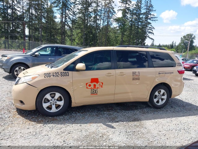 Aukcja sprzedaży 2015 Toyota Sienna Le 8 Passenger, vin: 5TDKK3DC2FS580835, numer aukcji: 45159543