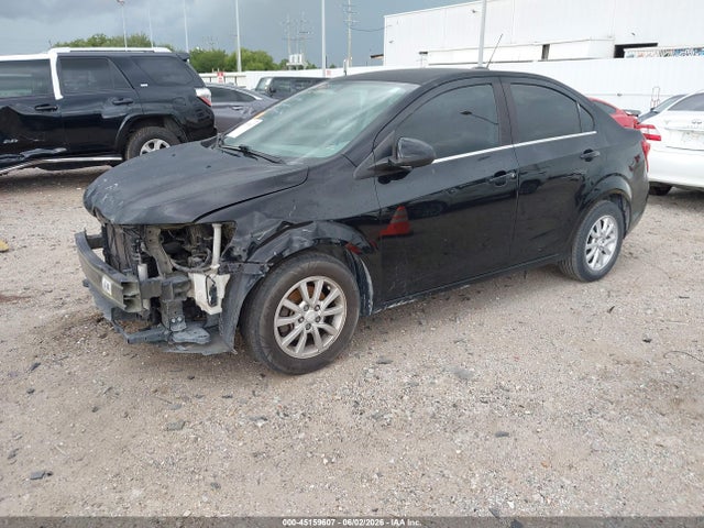 Chevrolet Sonic Lt Auto 2017 1G1JD5SH7H4104958 Image 2