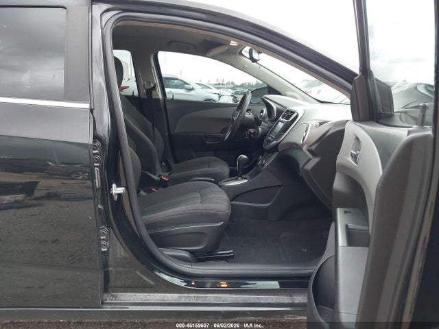 Chevrolet Sonic Lt Auto 2017 1G1JD5SH7H4104958 Image 5