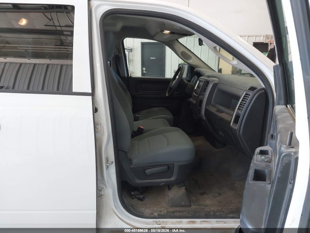 45159620 :رقم المزاد ، 1C6RR6FG2HS614799 vin ، 2017 Ram 1500 Tradesman  4x2 6'4 Box مزاد بيع