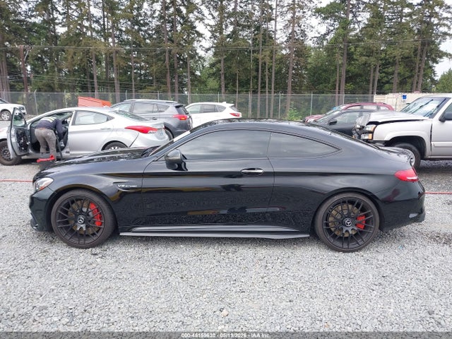 45159630 :رقم المزاد ، WDDWJ8HBXHF493132 vin ، 2017 Mercedes-benz Amg C 63 S مزاد بيع