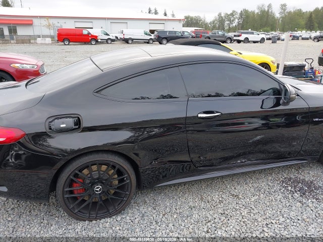 45159630 :رقم المزاد ، WDDWJ8HBXHF493132 vin ، 2017 Mercedes-benz Amg C 63 S مزاد بيع