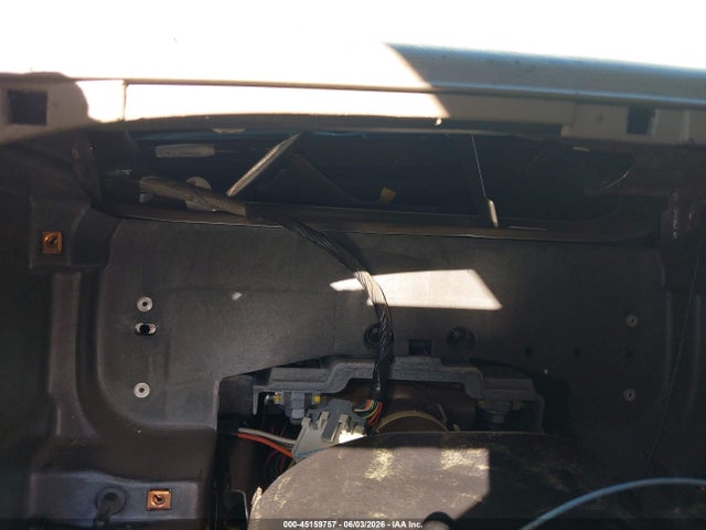 45159757 :رقم المزاد ، 1GNEK13Z83J244145 vin ، 2003 Chevrolet Tahoe Ls مزاد بيع