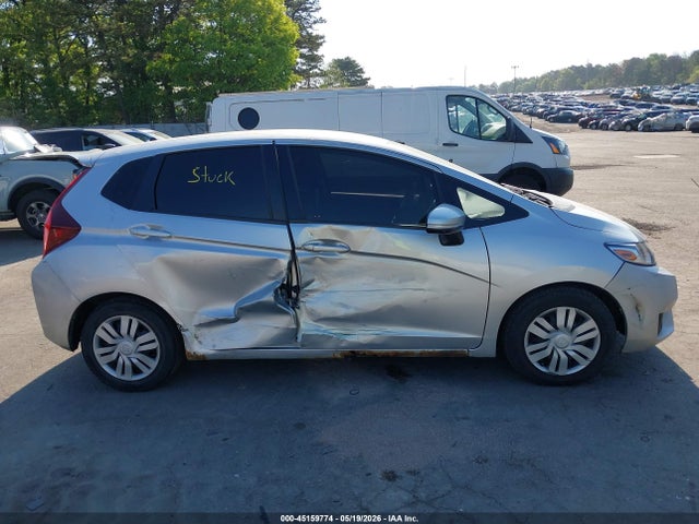 45159774 :رقم المزاد ، 3HGGK5H58FM735435 vin ، 2015 Honda Fit Lx مزاد بيع