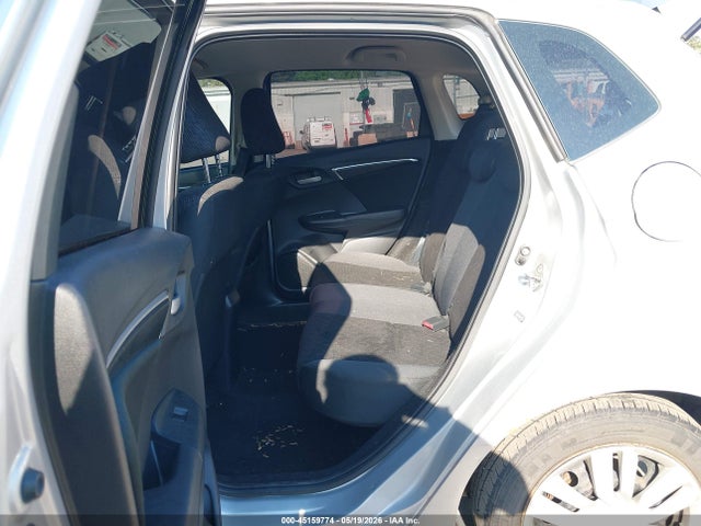 45159774 :رقم المزاد ، 3HGGK5H58FM735435 vin ، 2015 Honda Fit Lx مزاد بيع