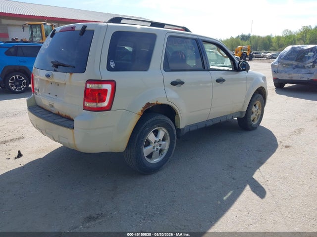 45159838 :رقم المزاد ، 1FMCU0D70AKD09011 vin ، 2010 Ford Escape Xlt مزاد بيع