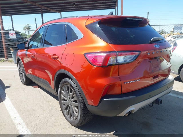 1FMCU9J96LUB10885 Ford Escape Titanium