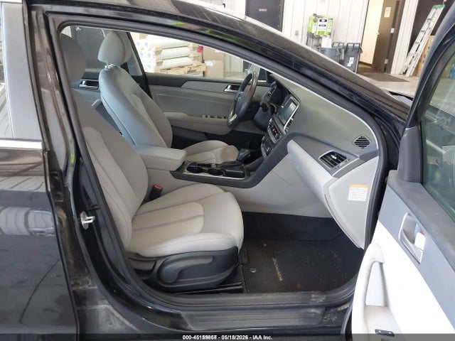 Продажа на аукционе авто 2018 Hyundai Sonata Hybrid Se, vin: KMHE24L36JA083745, номер лота: 45159867