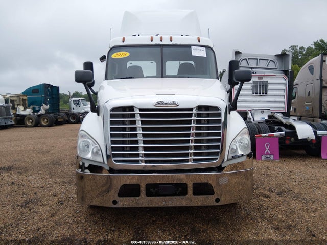 45159896 :رقم المزاد ، 3AKJGEDV8JSKC1275 vin ، 2018 Freightliner Cascadia 125 مزاد بيع