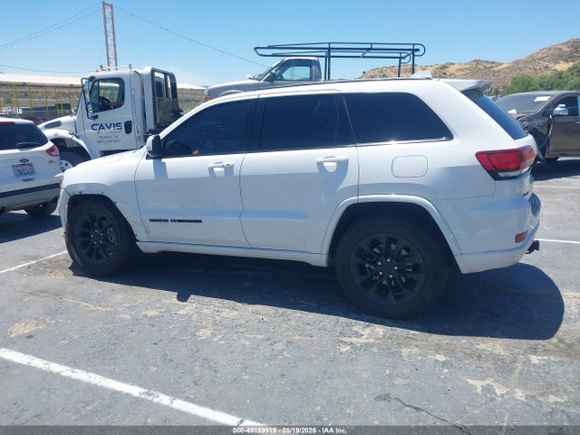 1C4RJFAG0JC122277 Jeep Grand Cherokee Altitude 4x4