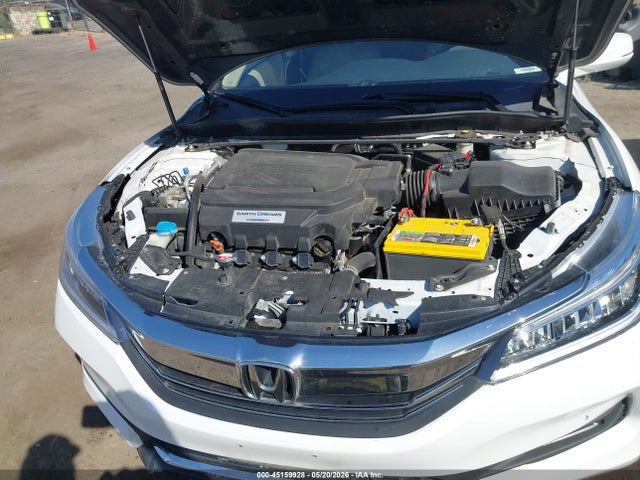 Продаж на аукціоні авто 2016 Honda Accord Touring, vin: 1HGCR3F94GA026682, номер лоту: 45159928