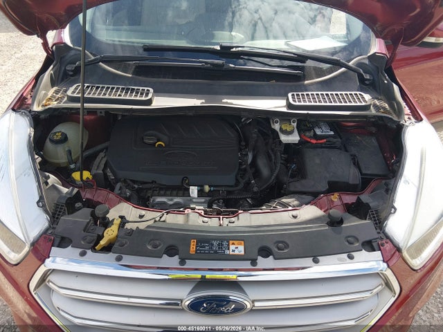 1FMCU9JD1HUC17550 Ford Escape Titanium