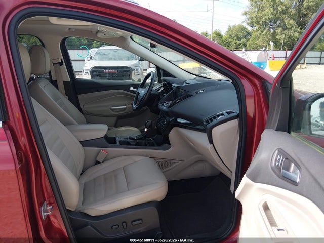 1FMCU9JD1HUC17550 Ford Escape Titanium