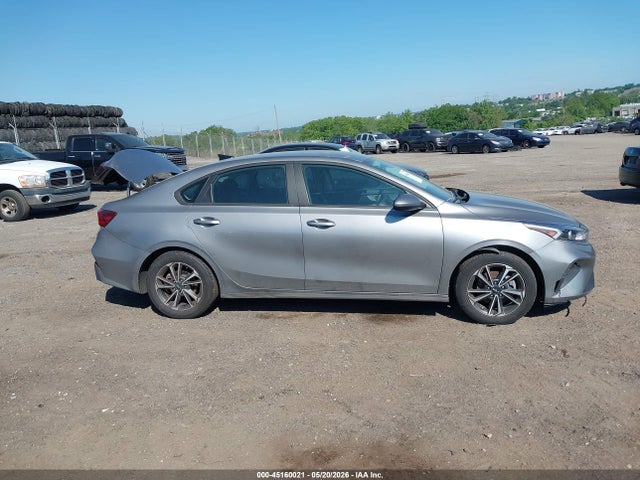 3KPF24AD2RE738187 KIA Forte Lxs