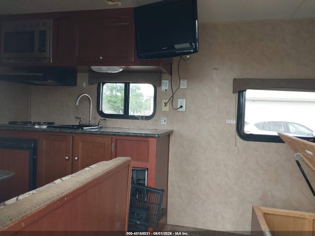 45160031 :رقم المزاد ، 5Zt2CWFC6E5103467 vin ، 2014 Coachmen Other مزاد بيع