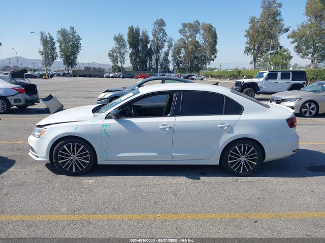Продажа на аукционе авто 2016 Volkswagen Jetta 1.8t Sport, vin: 3VWD17AJ7GM334982, номер лота: 45160033
