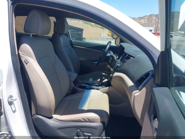 2018 Hyundai Tucson Sel Plus მანქანა იყიდება აუქციონზე, vin: KM8J3CA43JU809755, აუქციონის ნომერი: 45160125
