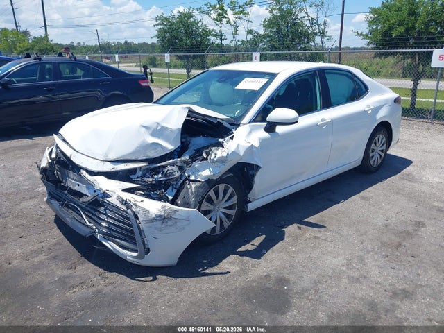 2022 Toyota Camry Le Hybrid მანქანა იყიდება აუქციონზე, vin: 4T1C31AK2NU578011, აუქციონის ნომერი: 45160141