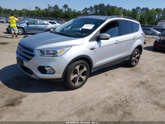 1FMCU9GDXHUA76713 Ford ESCAPE SE