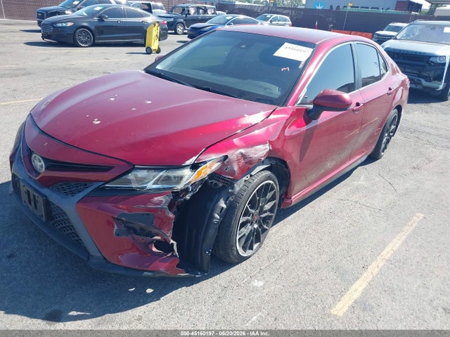 45160197 :رقم المزاد ، 4T1B11HKXJU519886 vin ، 2018 Toyota Camry Se مزاد بيع
