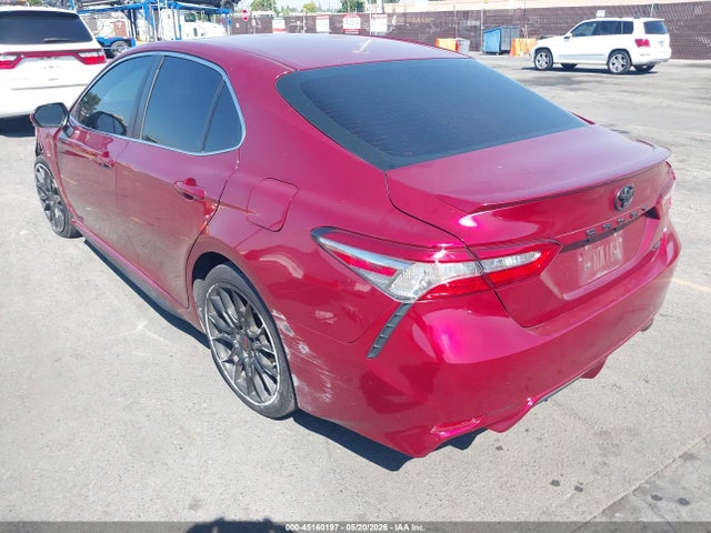 45160197 :رقم المزاد ، 4T1B11HKXJU519886 vin ، 2018 Toyota Camry Se مزاد بيع