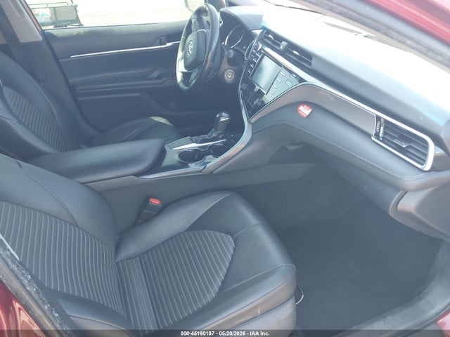 45160197 :رقم المزاد ، 4T1B11HKXJU519886 vin ، 2018 Toyota Camry Se مزاد بيع