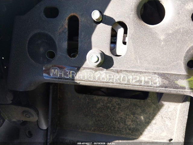 Yamaha Yzfr3 A 2023 MH3RH18Y6PK012153 Image 10