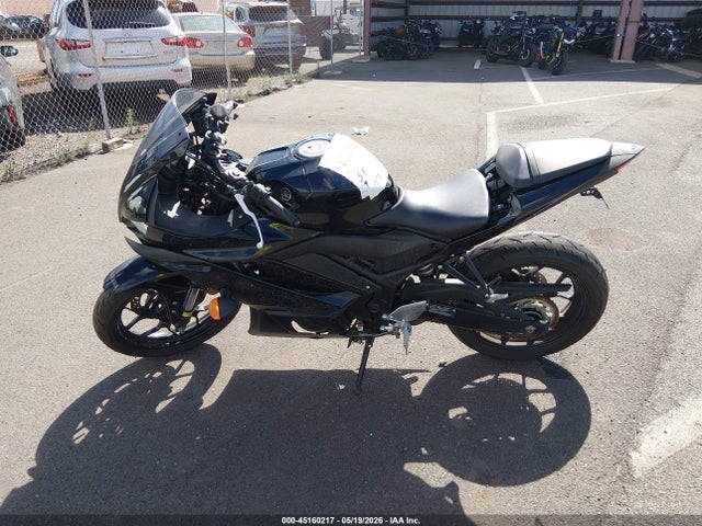 Yamaha Yzfr3 A 2023 MH3RH18Y6PK012153 Image 13
