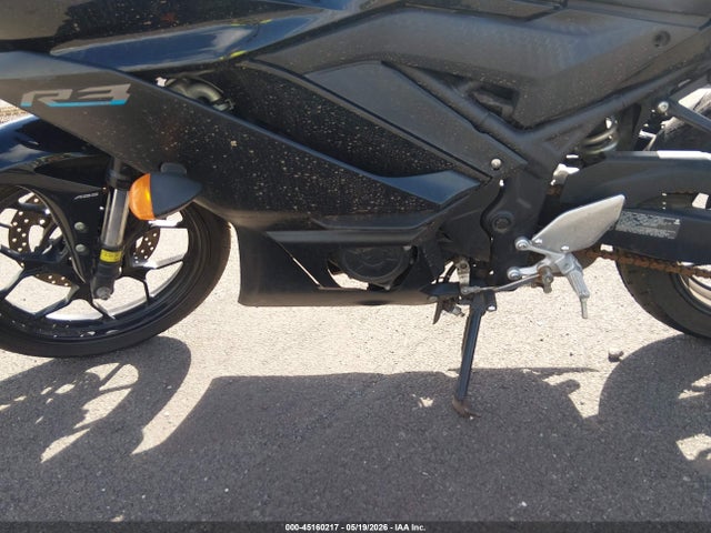 Yamaha Yzfr3 A 2023 MH3RH18Y6PK012153 Image 9