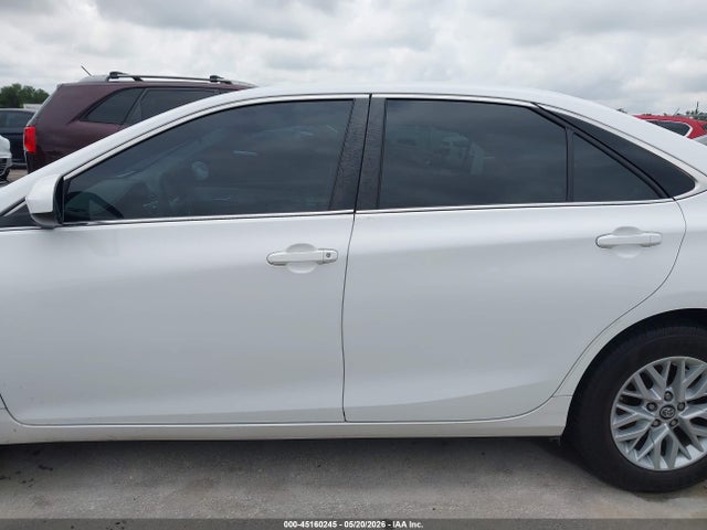 4T1BF1FK8HU703609 Toyota CAMRY LE
