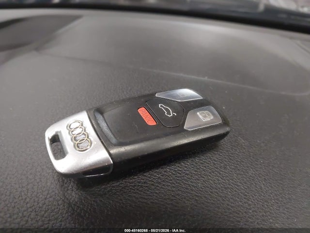 2017 Audi A4 2.0t Premium მანქანა იყიდება აუქციონზე, vin: WAUANAF4XHN011797, აუქციონის ნომერი: 45160268