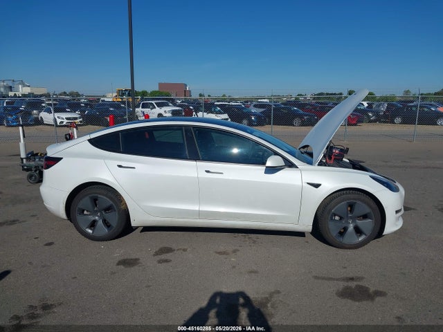 Продаж на аукціоні авто 2022 Tesla Model 3 Long Range Dual Motor All-wheel Drive, vin: 5YJ3E1EB1NF318233, номер лоту: 45160285