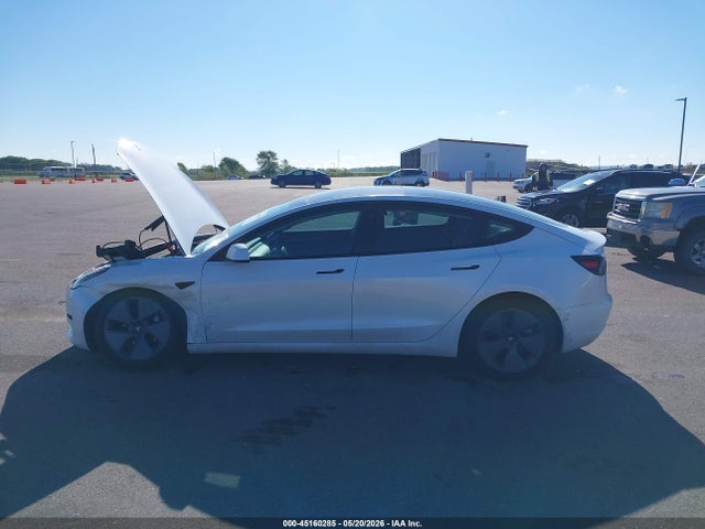 Продаж на аукціоні авто 2022 Tesla Model 3 Long Range Dual Motor All-wheel Drive, vin: 5YJ3E1EB1NF318233, номер лоту: 45160285