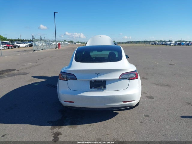 Продаж на аукціоні авто 2022 Tesla Model 3 Long Range Dual Motor All-wheel Drive, vin: 5YJ3E1EB1NF318233, номер лоту: 45160285