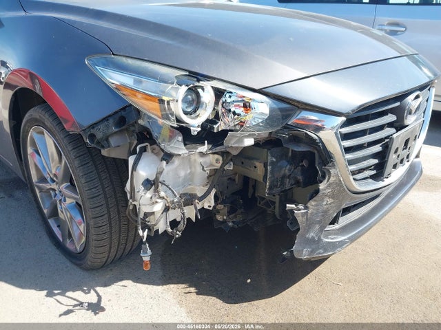 3MZBN1L39JM245963 Mazda Mazda3 Touring