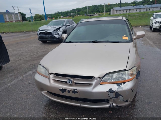45160316 :رقم المزاد ، 1HGCG5667YA111282 vin ، 2000 Honda Accord 2.3 Ex مزاد بيع