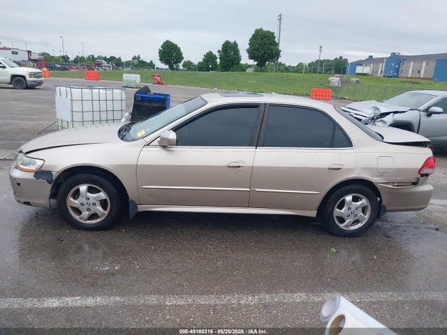 45160316 :رقم المزاد ، 1HGCG5667YA111282 vin ، 2000 Honda Accord 2.3 Ex مزاد بيع