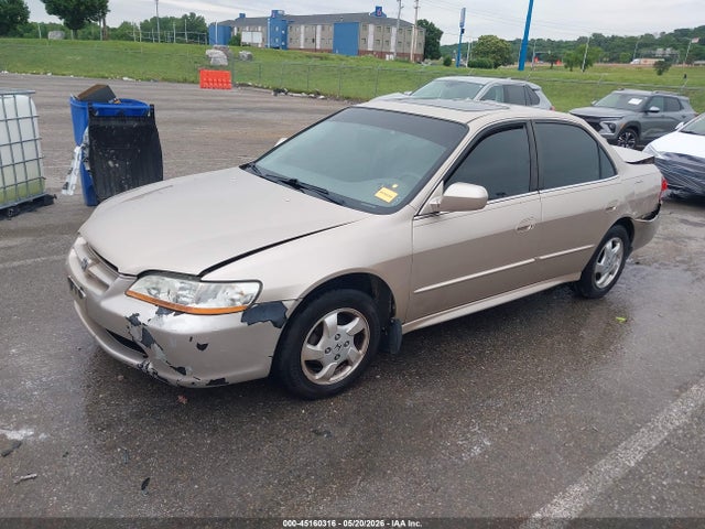 45160316 :رقم المزاد ، 1HGCG5667YA111282 vin ، 2000 Honda Accord 2.3 Ex مزاد بيع