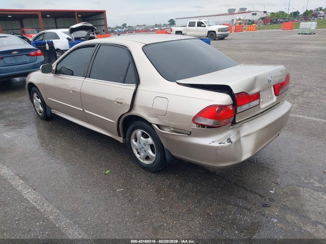 45160316 :رقم المزاد ، 1HGCG5667YA111282 vin ، 2000 Honda Accord 2.3 Ex مزاد بيع