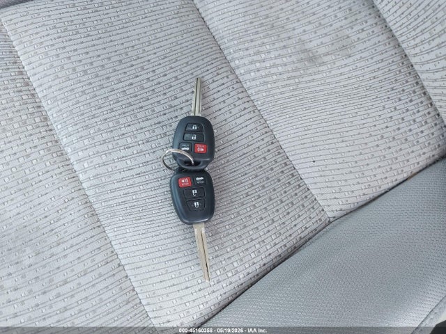 45160358 :رقم المزاد ، 4T4BF1FK5ER416780 vin ، 2014 Toyota Camry Le مزاد بيع