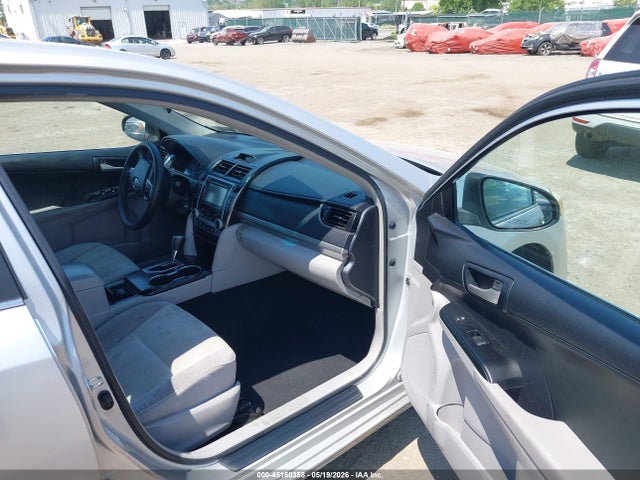 45160358 :رقم المزاد ، 4T4BF1FK5ER416780 vin ، 2014 Toyota Camry Le مزاد بيع