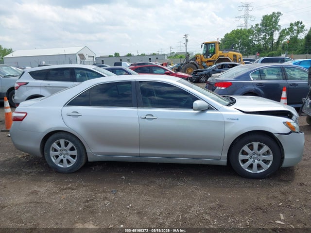 2007 Toyota Camry Hybrid მანქანა იყიდება აუქციონზე, vin: JTNBB46K173027134, აუქციონის ნომერი: 45160372