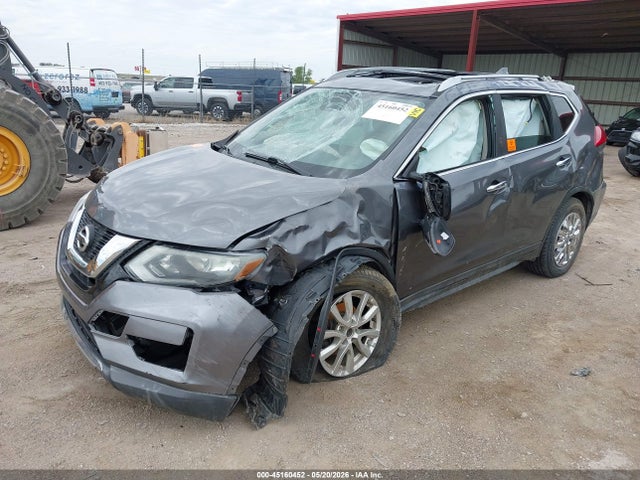 Nissan ROGUE SV 2017 5N1AT2MV3HC733033 Image 2