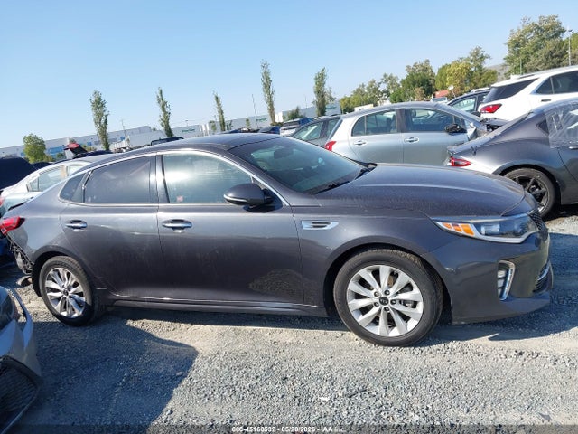 2018 Kia Optima S მანქანა იყიდება აუქციონზე, vin: 5XXGT4L37JG237104, აუქციონის ნომერი: 45160532