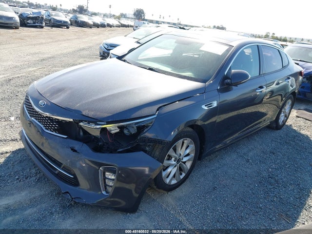 2018 Kia Optima S მანქანა იყიდება აუქციონზე, vin: 5XXGT4L37JG237104, აუქციონის ნომერი: 45160532